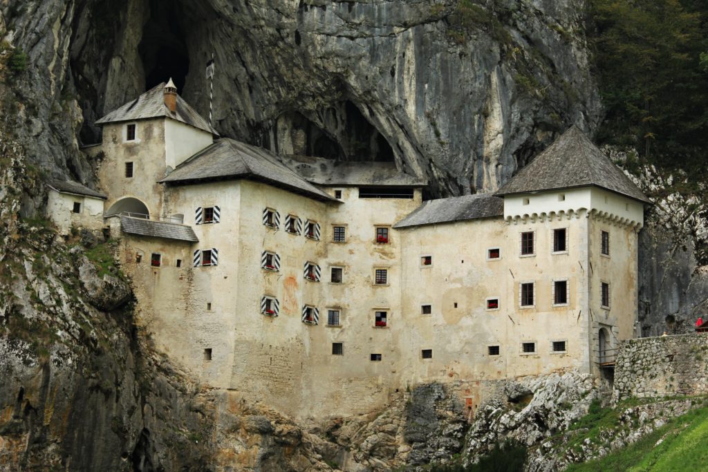 Predjama Castle 2 (2)