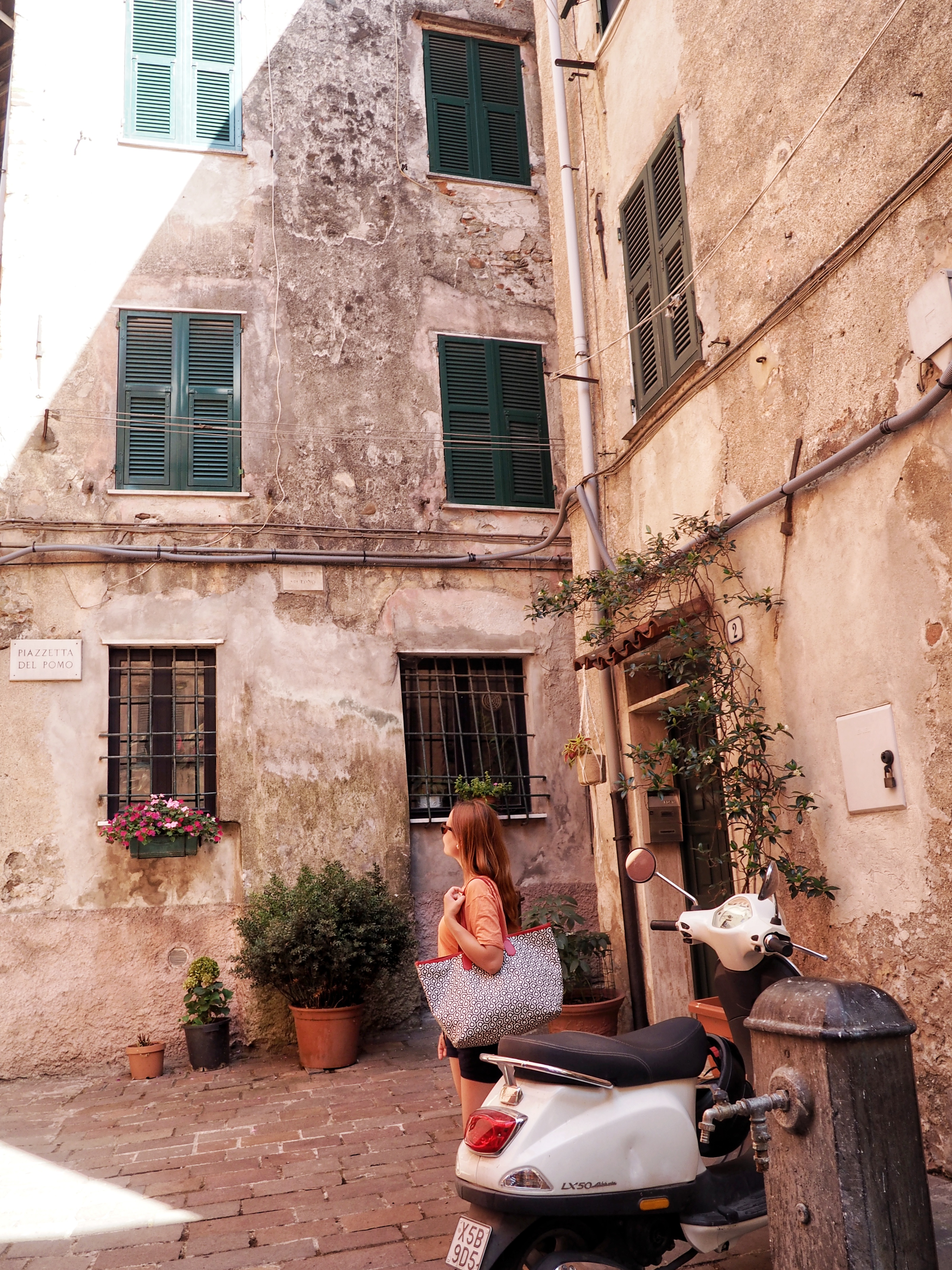 bring travel vibe , Italy
